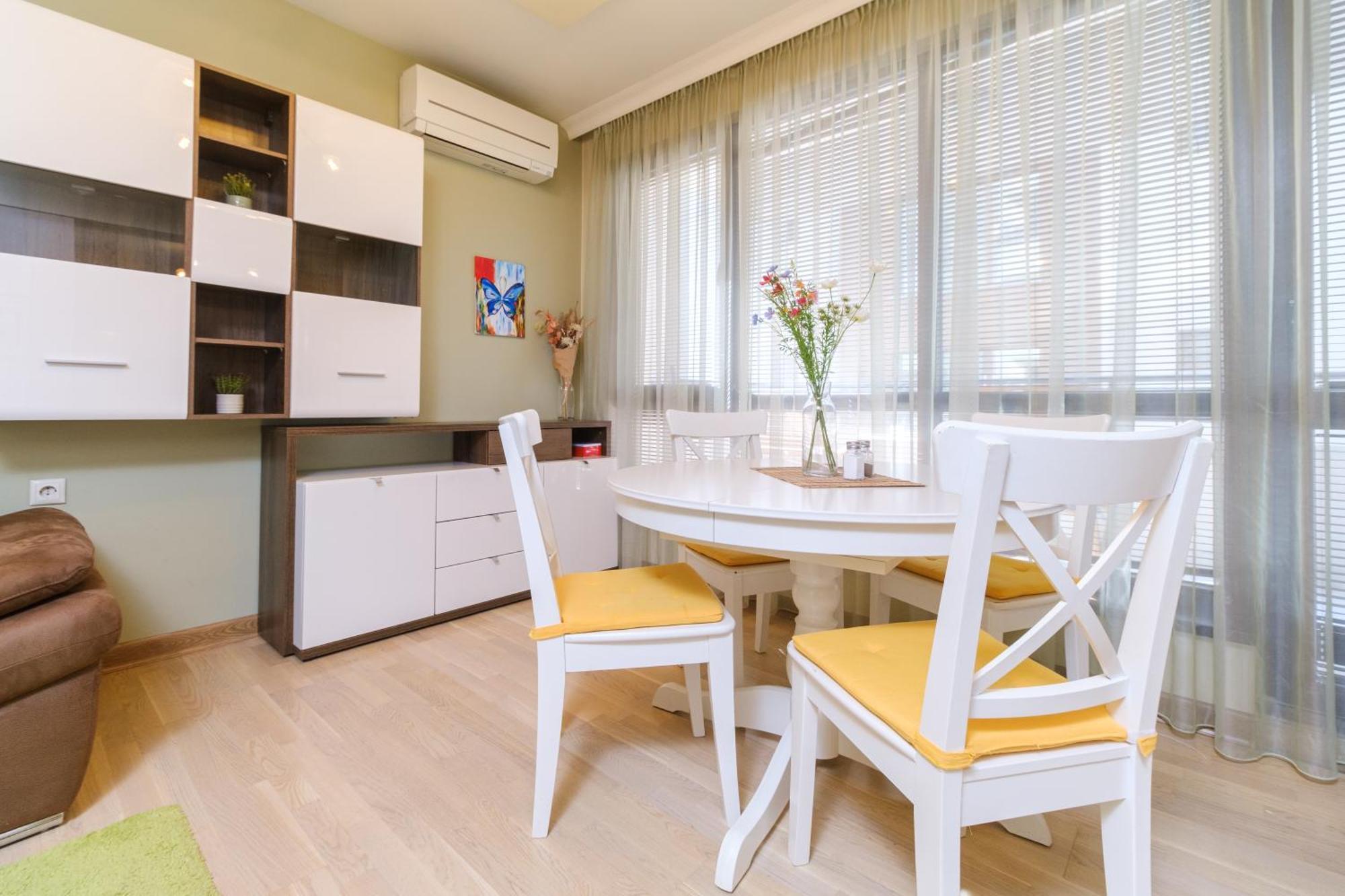 Riverside 2-Bedroom Apartment Plovdiv Luaran gambar