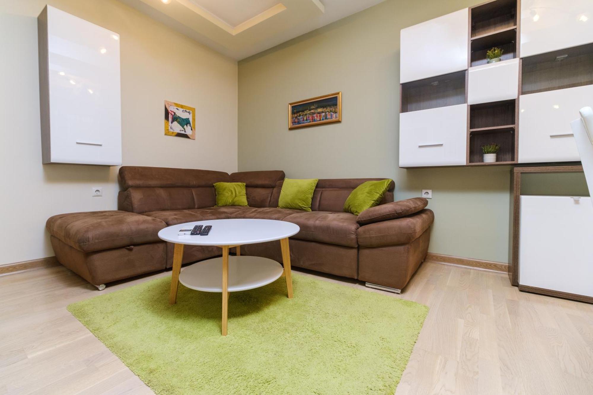 Riverside 2-Bedroom Apartment Plovdiv Luaran gambar