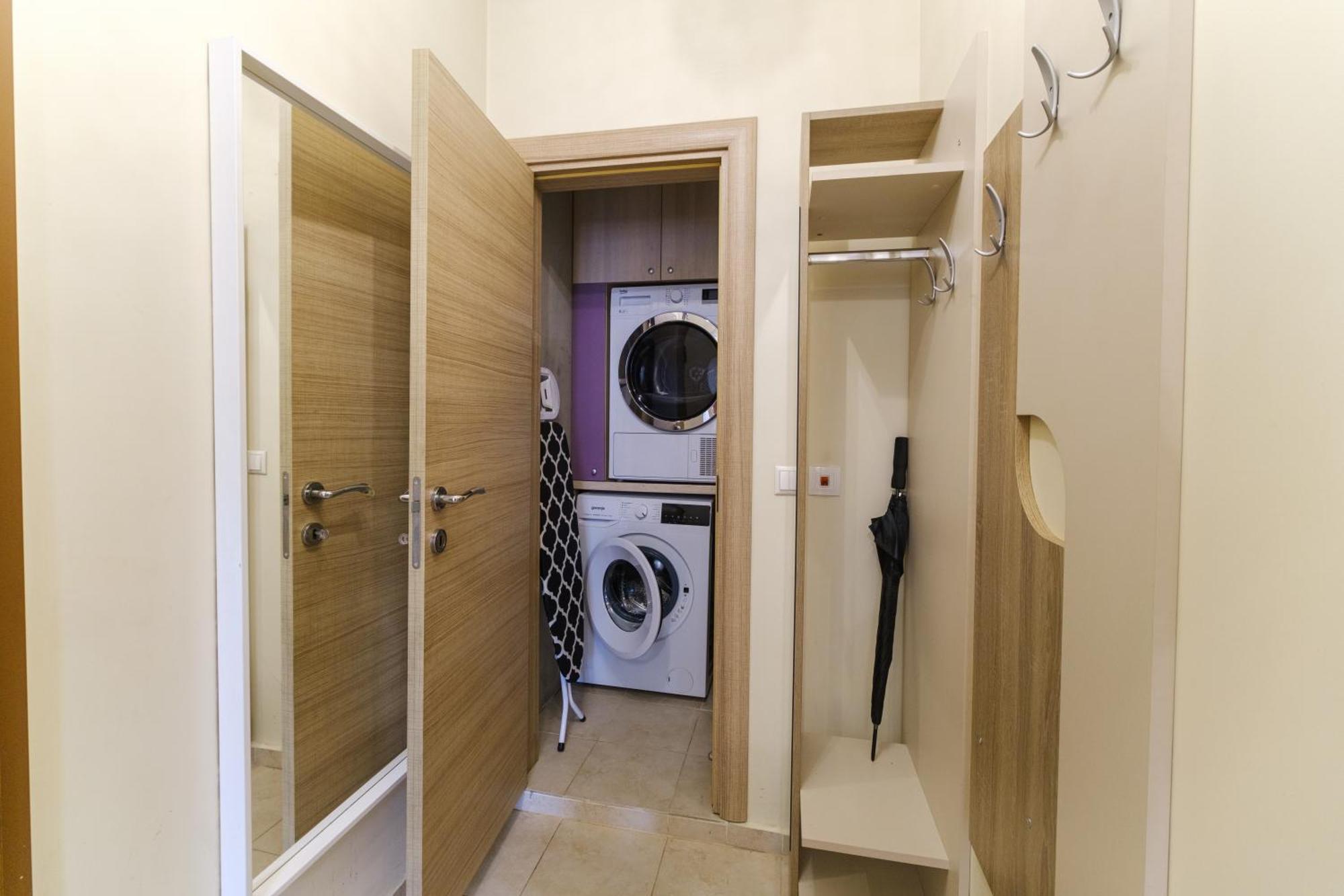 Riverside 2-Bedroom Apartment Plovdiv Luaran gambar