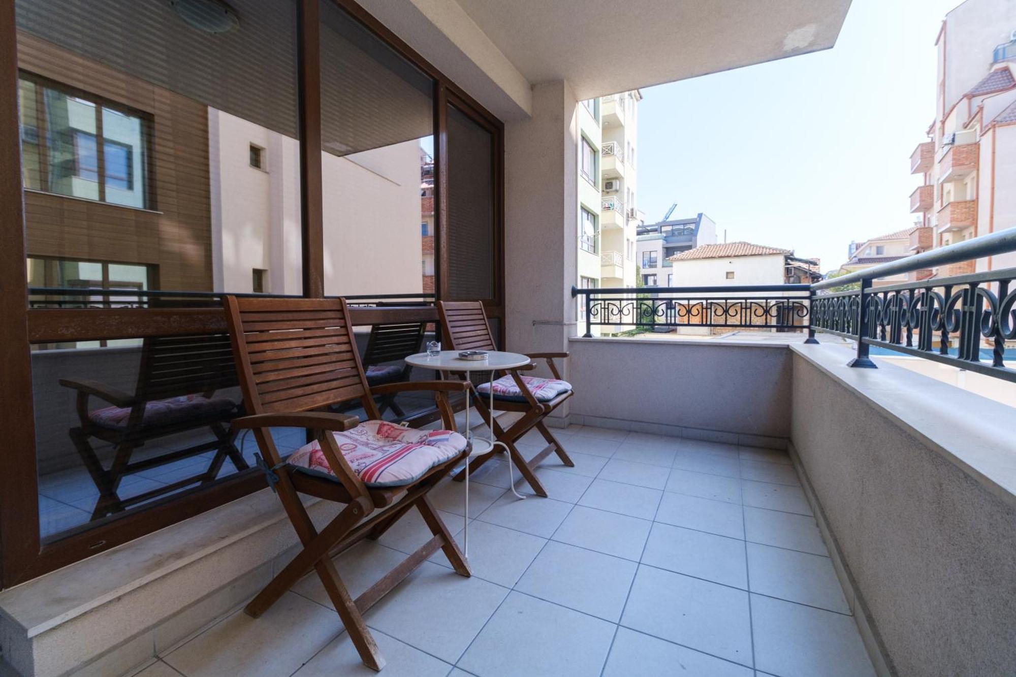 Riverside 2-Bedroom Apartment Plovdiv Luaran gambar